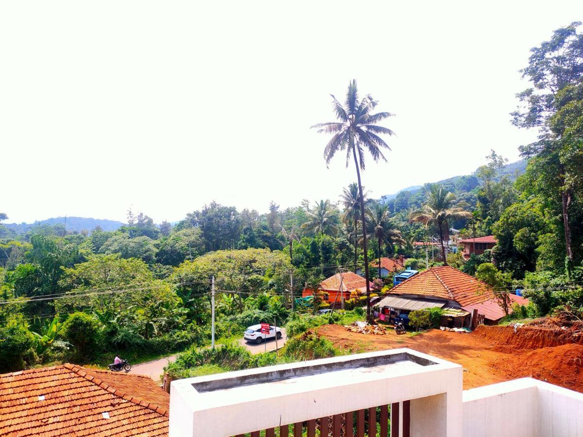 Apartamento Empra Exotica Madikeri Exterior foto